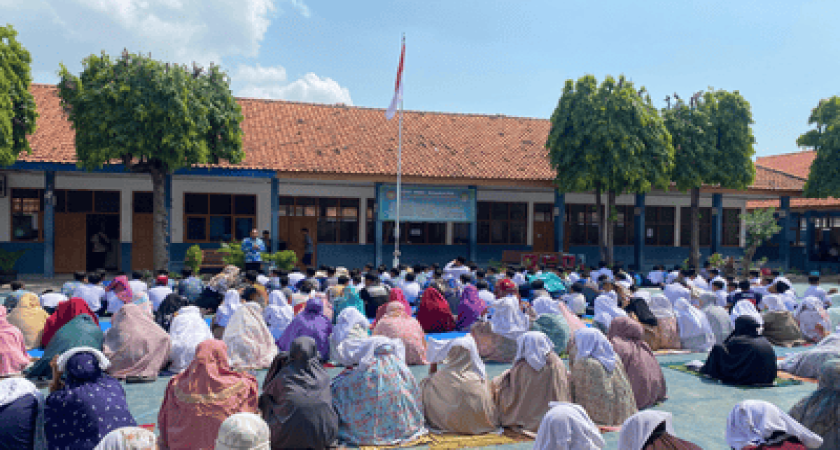 Tingkatkan Keimanan, SMP PGRI Babakan Ajak Siswa Sholat Dzuhur Berjamaah sebagai Kegiatan Kokurikuler